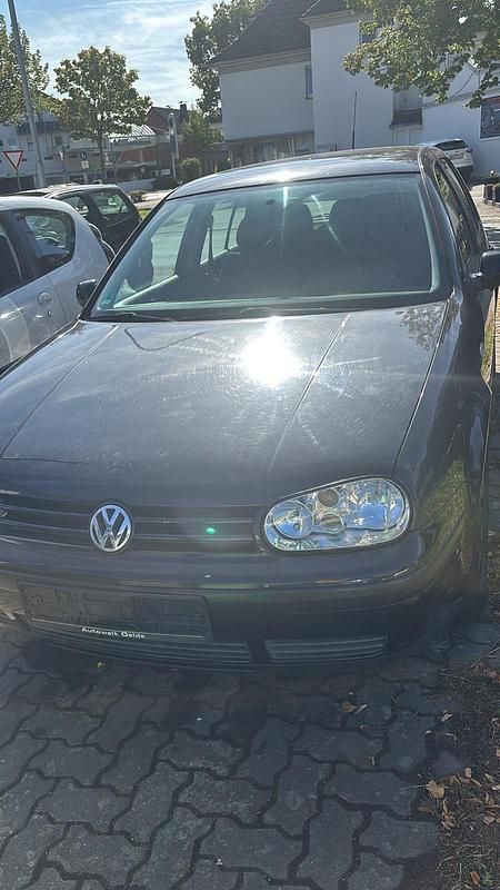 Schwarz Gebraucht 1999 VW Golf IV Kleinwagen | 800 € - Bild 1/4