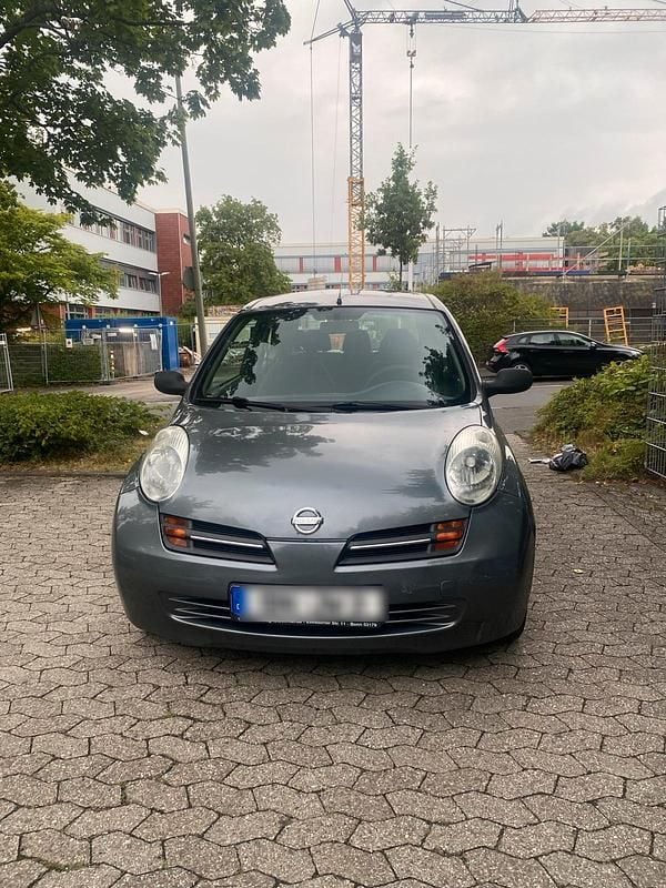 Grau Gebraucht 2003 Nissan Micra Kleinwagen | 1.999 € - Bild 1/4