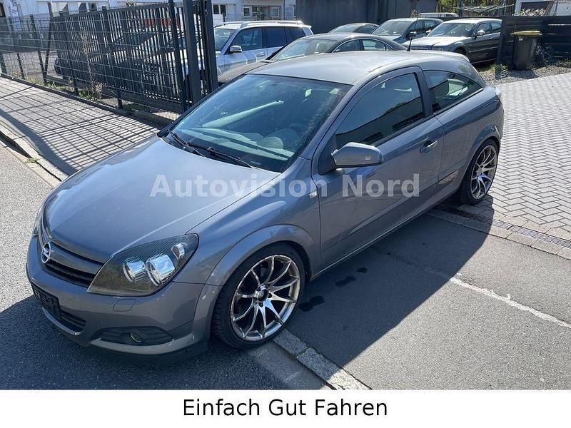 Grau Gebraucht 2005 Opel Astra GTC Coupé | 850 € (Superpreis) - Bild 1/4