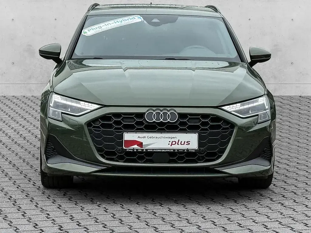 Używany Audi A3 Performance 204 KM (150 kW) 2025 Zielony Sedan/Limuzyna
