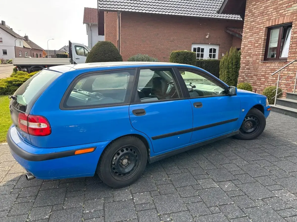 Occasion Volvo V40 136 ch (100 kW) 2002 Bleue Break