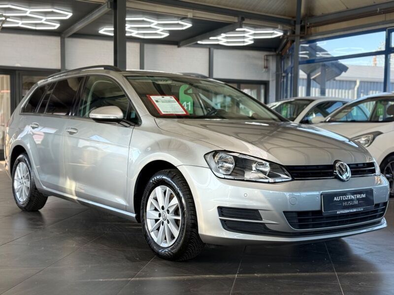 Silber Gebraucht 2016 VW Golf VII Trendline Kombi | 9.990 € (Fairer Preis) - Bild 1/2