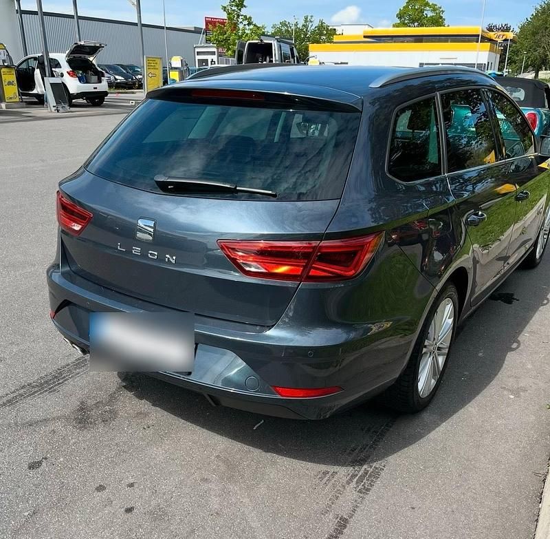 Second-hand Seat Leon 150 CP (110 kW) 2020 Gri Break