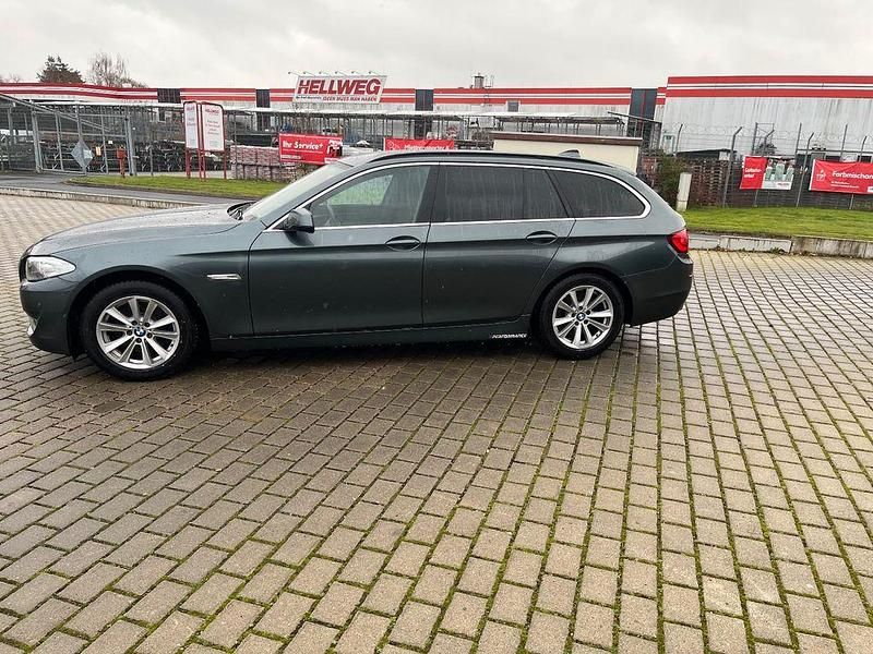 Gebraucht BMW 520 184 PS (135 kW) 2012 Grün Kombi