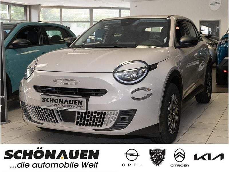Beige Neu 2025 Fiat 600 SUV | 21.950 € (Superpreis) - Bild 1/4