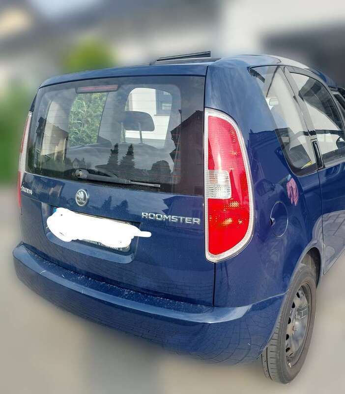 Blau Gebraucht 2013 Skoda Roomster Active Kombi | 5.300 € (Fairer Preis) - Bild 1/4