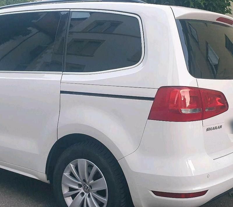 Gebraucht VW Sharan 150 PS (110 kW) 2011 Weiß Van / Kleinbus