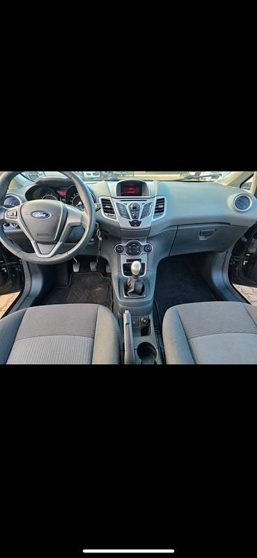 Gebraucht Ford Fiesta 82 PS (60 kW) 2012 Schwarz Kleinwagen