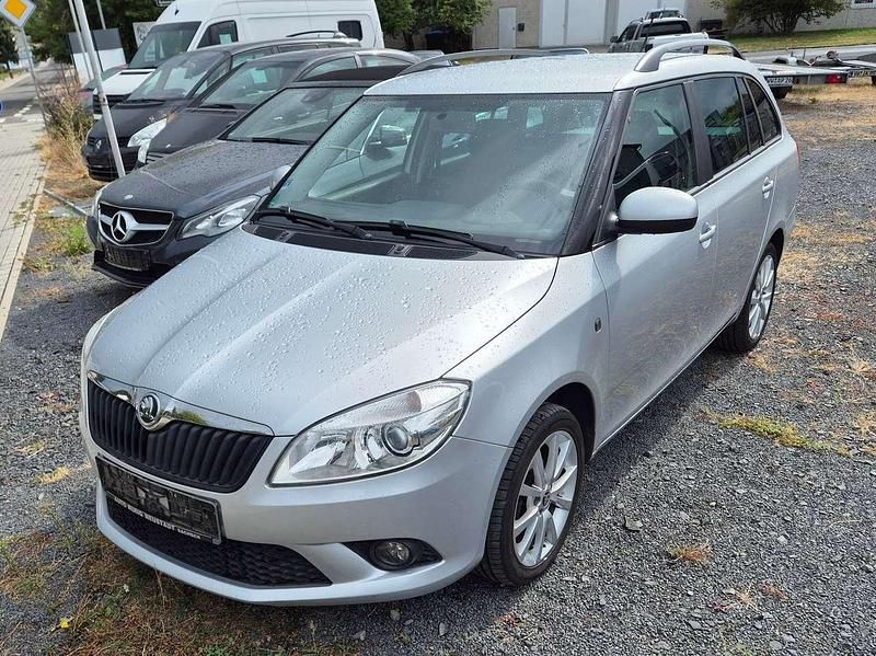 Silber Gebraucht 2015 Skoda Fabia Cool Edition Kombi | 6.490 € (Guter Preis) - Bild 1/4