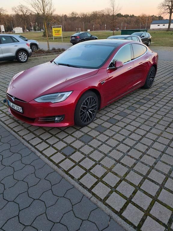 Gebraucht Tesla Model S 386 kW (525 PS) 2016 Rot Kleinwagen