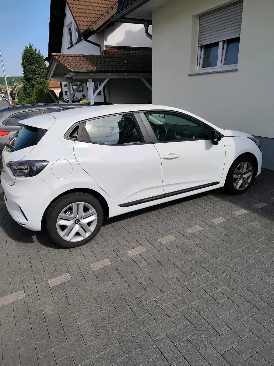 Gebraucht Renault Clio V Evolution 67 PS (49 kW) 2025 Weiß Limousine