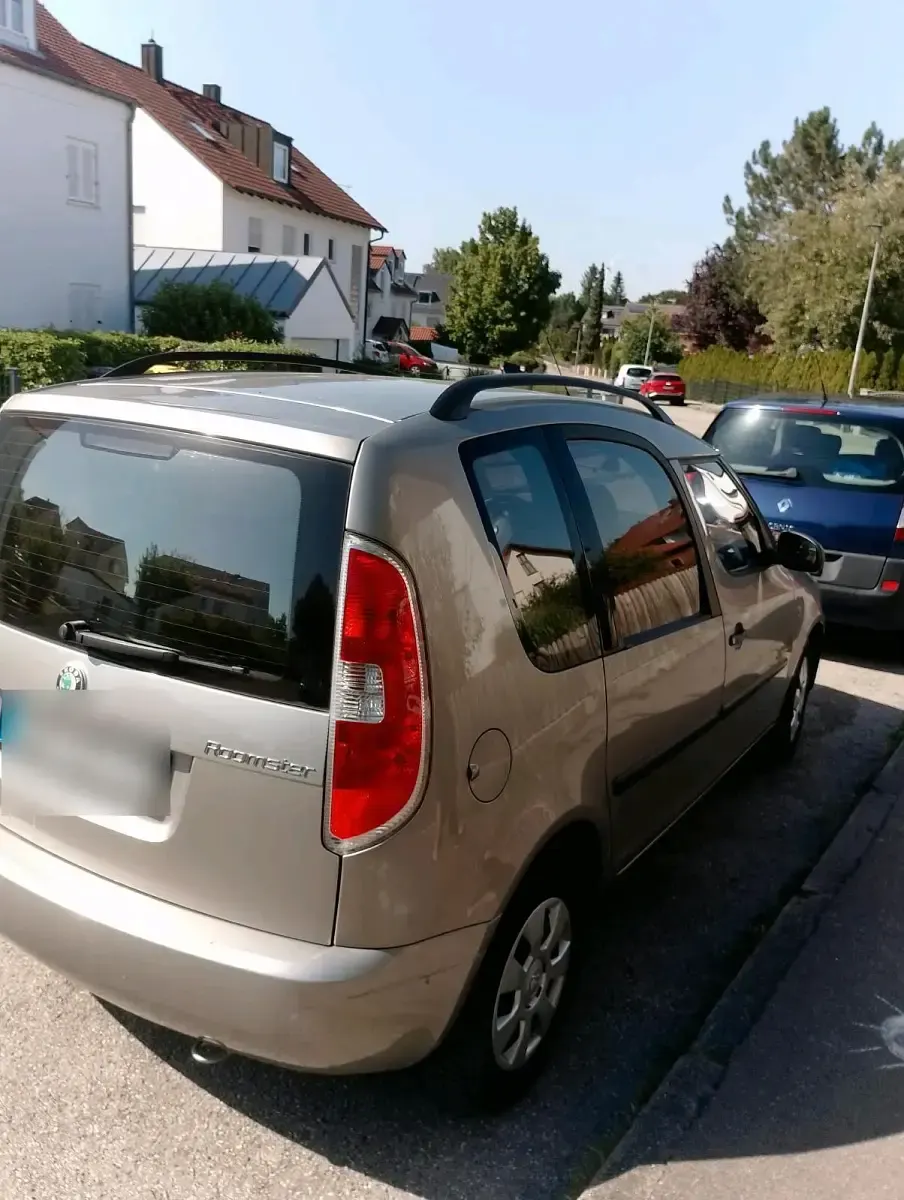 Gebraucht Skoda Roomster 85 PS (62 kW) 2009 Andere farben Van / Kleinbus
