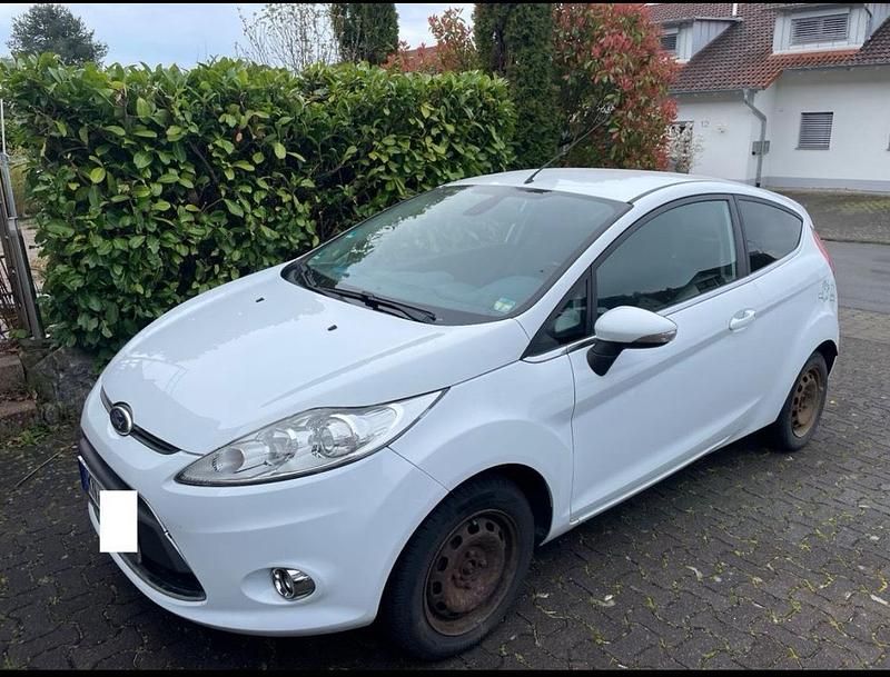 Weiß Gebraucht 2009 Ford Fiesta Kleinwagen | 2.850 € - Bild 1/1