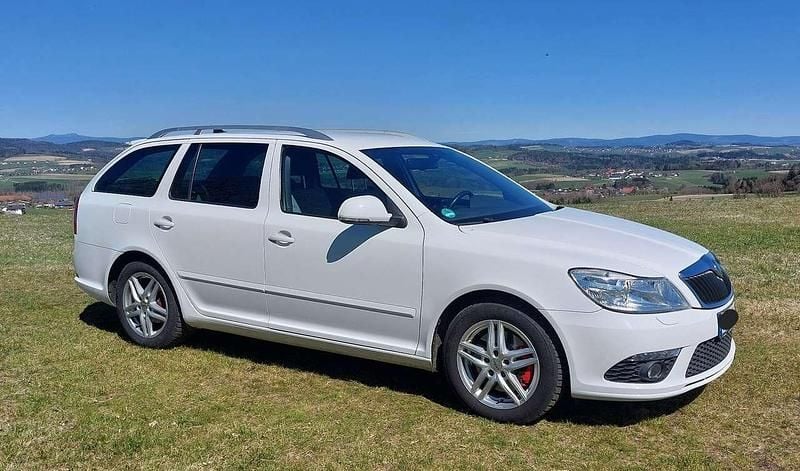 Gebraucht Skoda Octavia RS 170 PS (125 kW) 2012 Weiß Kombi