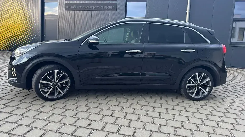 Gebraucht Kia Niro Spirit 141 PS (103 kW) 2021 Schwarz SUV