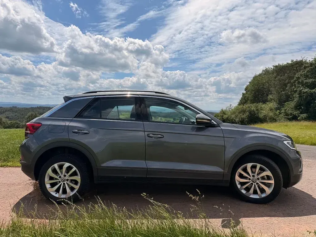 Gebraucht VW T-Roc Life 150 PS (110 kW) 2022 Grau SUV