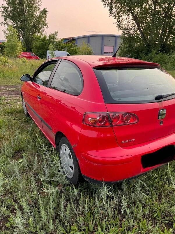 Rot Gebraucht 2003 Seat Ibiza Kleinwagen | 850 € (Guter Preis) - Bild 1/4