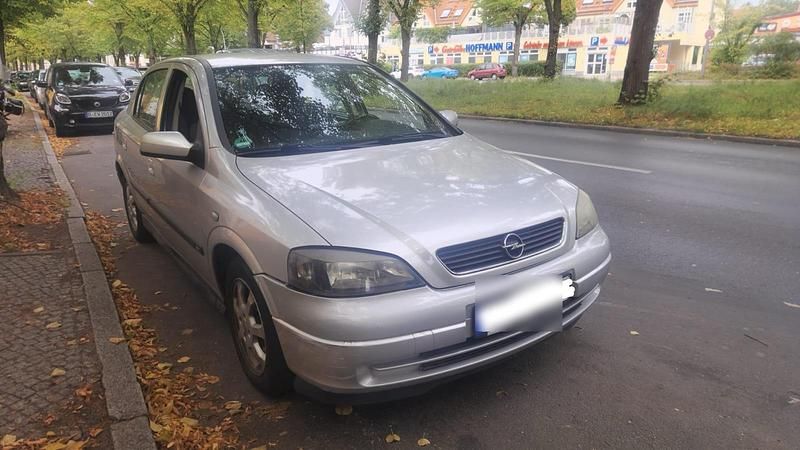 Silber Gebraucht 2002 Opel Astra Limousine | 649 € (Superpreis) - Bild 1/4