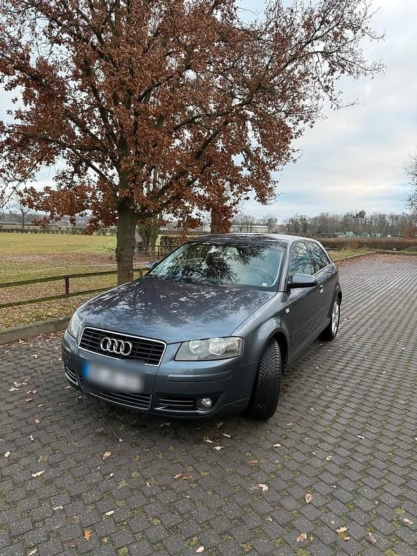 Grau Gebraucht 2004 Audi A3 Kleinwagen | 2.900 € (Guter Preis) - Bild 1/4