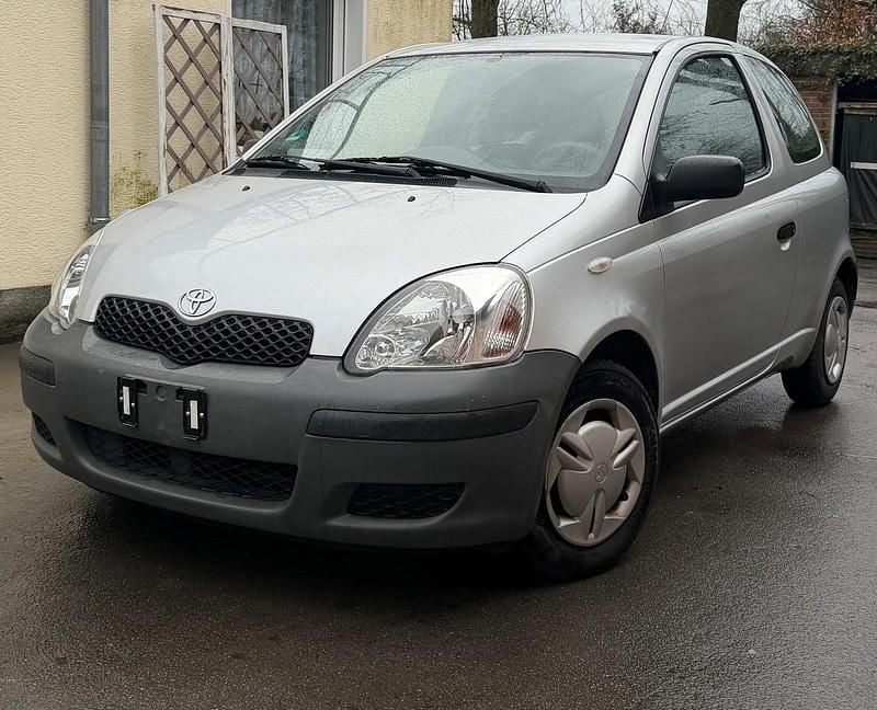 Gebraucht Toyota Yaris 65 PS (47 kW) 2003 Grau Kleinwagen