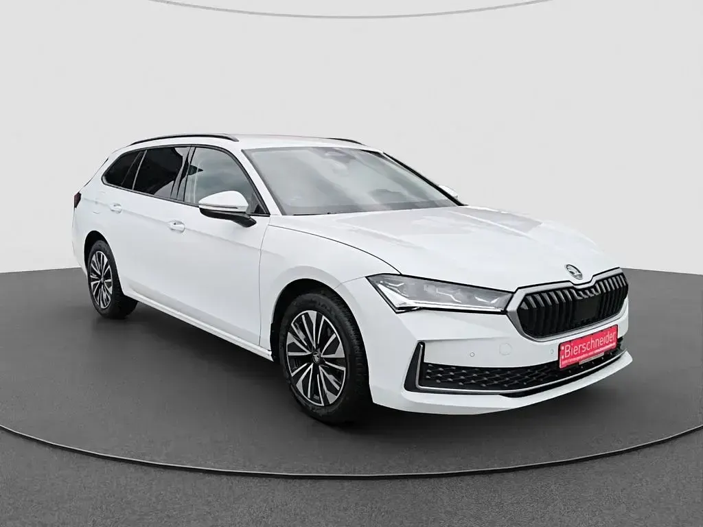 Gebraucht Skoda Superb Selection 150 PS (110 kW) 2025 Purity weiss Kombi