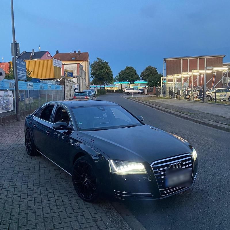 Schwarz Gebraucht 2011 Audi A8L Limousine | 14.500 € (Fairer Preis) - Bild 1/4