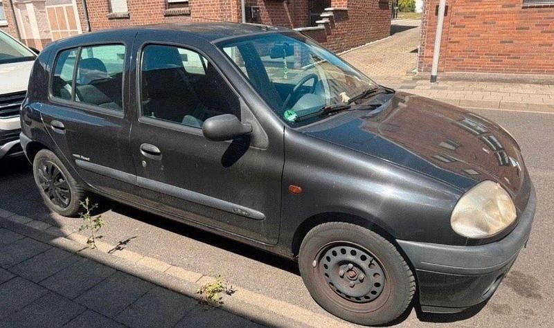 Gebraucht Renault Clio II 75 PS (55 kW) 2001 Schwarz Kleinwagen
