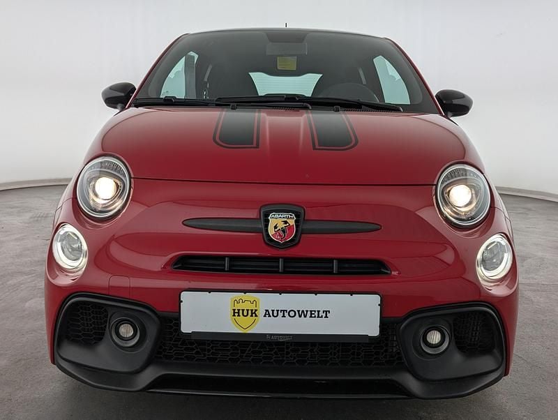 Gebraucht Abarth 695 179 PS (131 kW) 2022 Rot Kleinwagen
