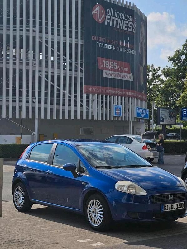 Blau Gebraucht 2006 Fiat Grande Punto Kleinwagen | 1.000 € (Guter Preis) - Bild 1/4
