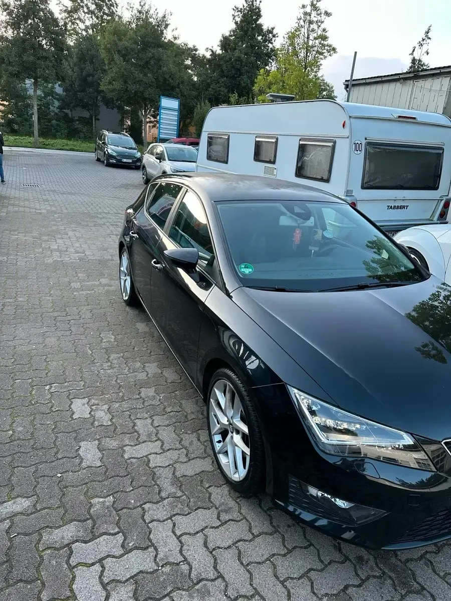 Second-hand Seat Leon FR 180 CP (132 kW) 2014 Negru Hatchback