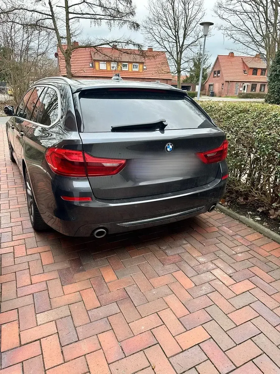 Gebraucht BMW 520 Sport Line 190 PS (139 kW) 2017 Grau Kombi