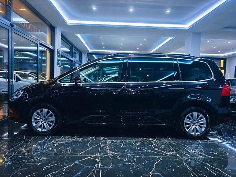 Gebraucht VW Sharan Comfortline 140 PS (102 kW) 2011 Schwarz Van / Kleinbus