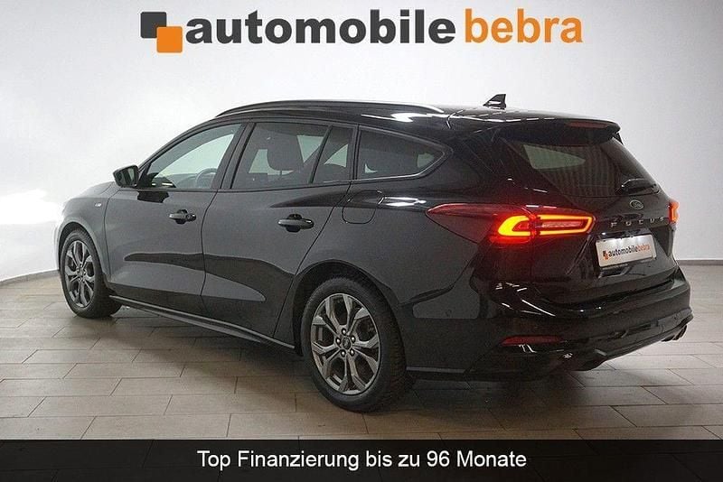 Gebraucht Ford Focus ST-Line X 125 PS (91 kW) 2023 Schwarz Kombi