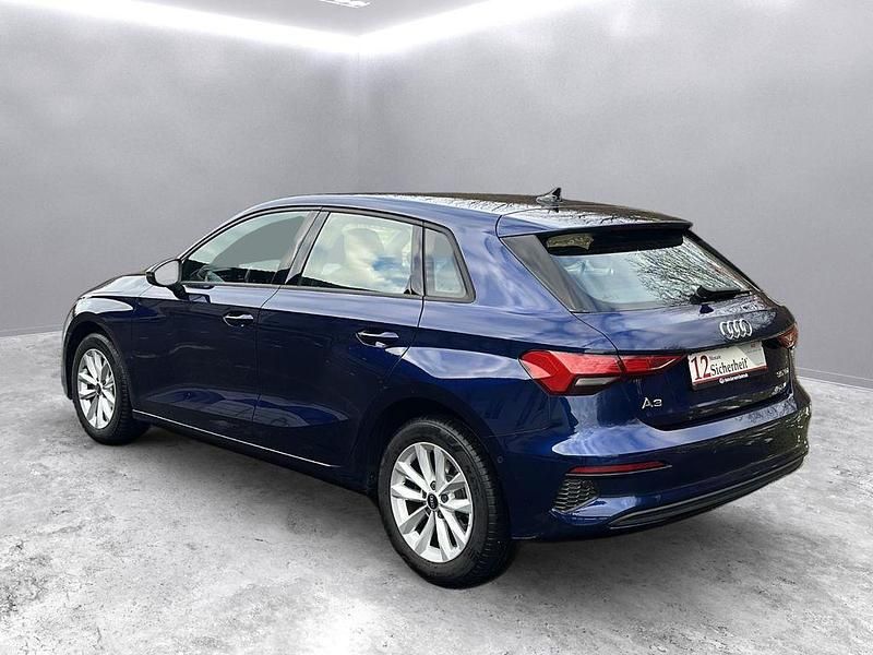 Gebraucht Audi A3 Sport 150 PS (110 kW) 2021 Blau Limousine