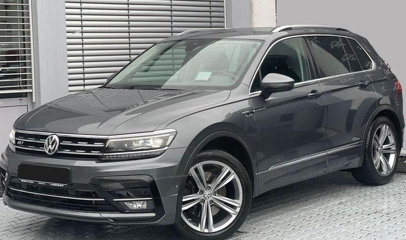 Grau Gebraucht 2017 VW Tiguan Highline SUV | 24.500 € (Etwas zu teuer) - Bild 1/4
