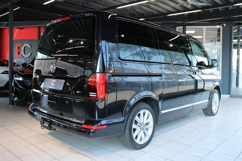 Second-hand VW Multivan 199 CP (146 kW) 2021 Negru Monovolum