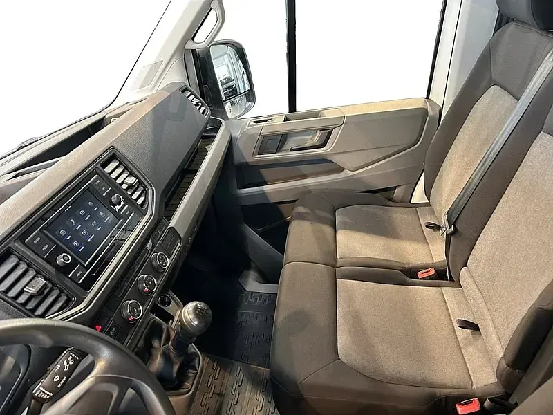Gebraucht VW Crafter 140 PS (102 kW) 2023 Candyweiss Van
