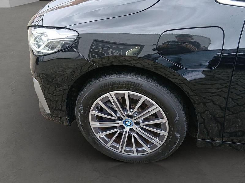 Gebraucht BMW 225 Active Tourer Sport Line 245 PS (180 kW) 2023 Schwarz Van / Kleinbus