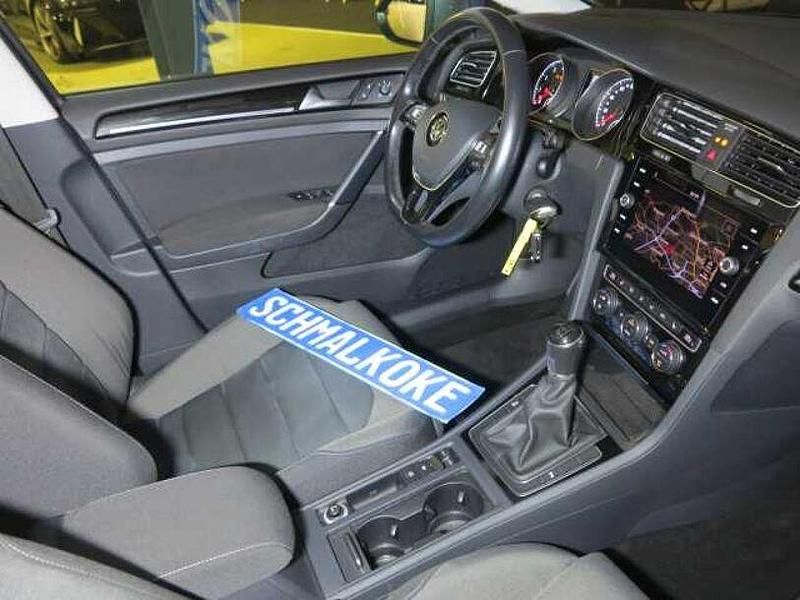 Gebraucht VW Golf VII Highline 150 PS (110 kW) 2019 Grau Limousine