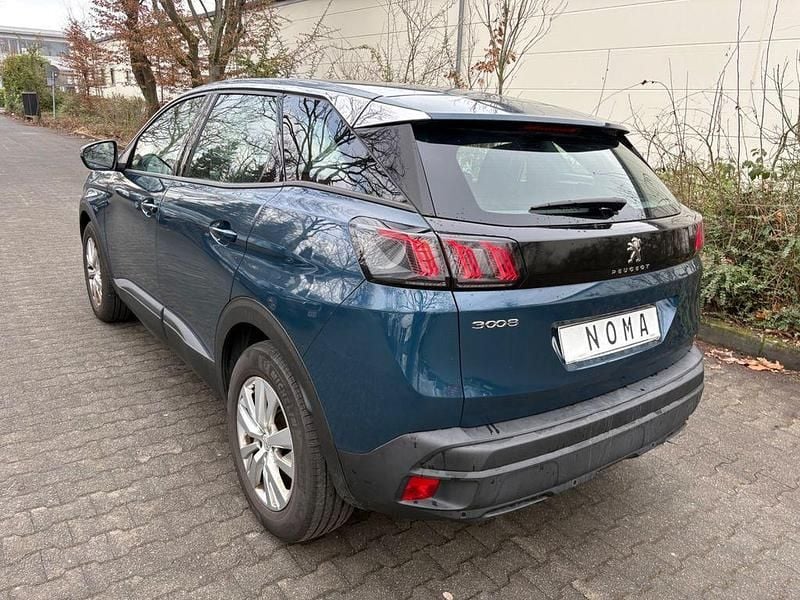 Gebraucht Peugeot 3008 Active 131 PS (96 kW) 2022 SUV
