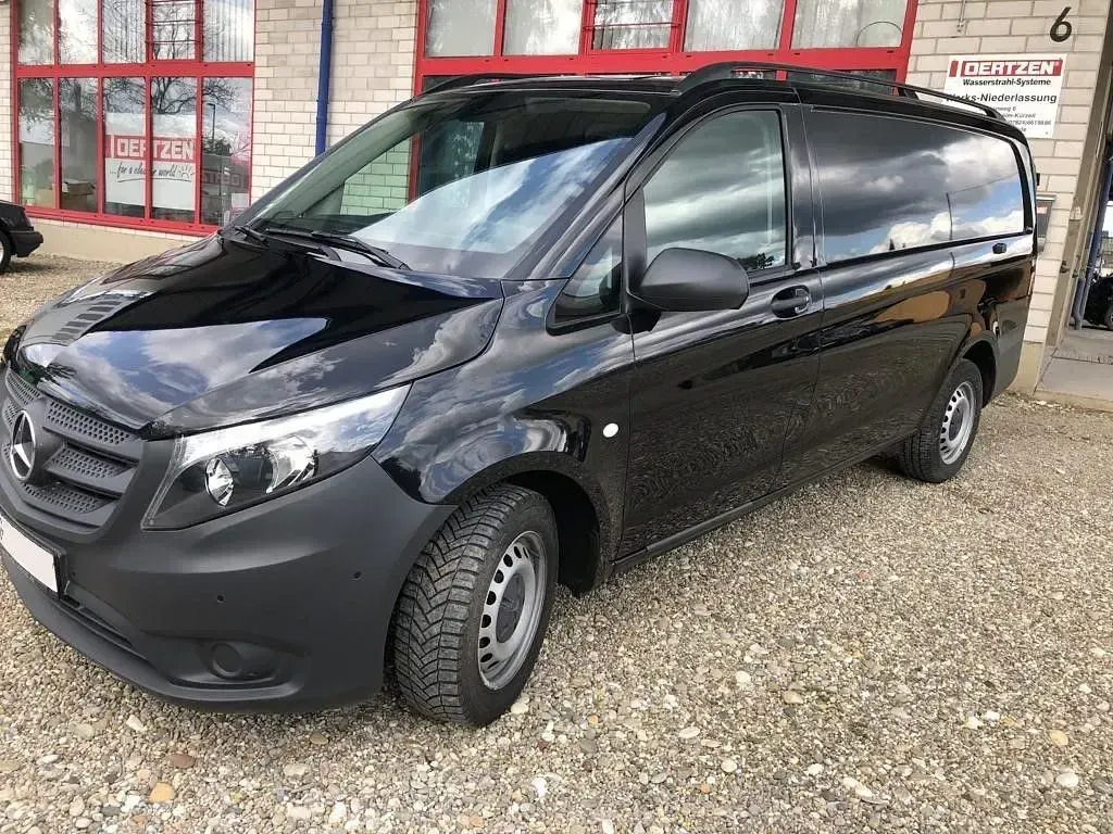 Gebraucht Mercedes Vito 102 PS (75 kW) 2020 Schwarz Van