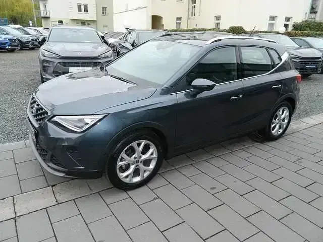 Gebraucht Seat Arona FR 150 PS (110 kW) 2023 Magnetic grau metallic SUV