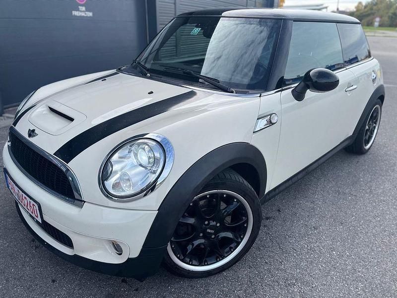Weiß Gebraucht 2009 Mini Cooper S Kleinwagen | 4.990 € (Fairer Preis) - Bild 1/4