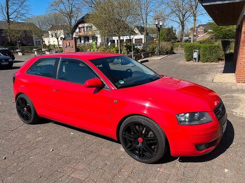 Rot Gebraucht 2004 Audi A3 Coupé | 8.200 € (Teuer) - Bild 1/4