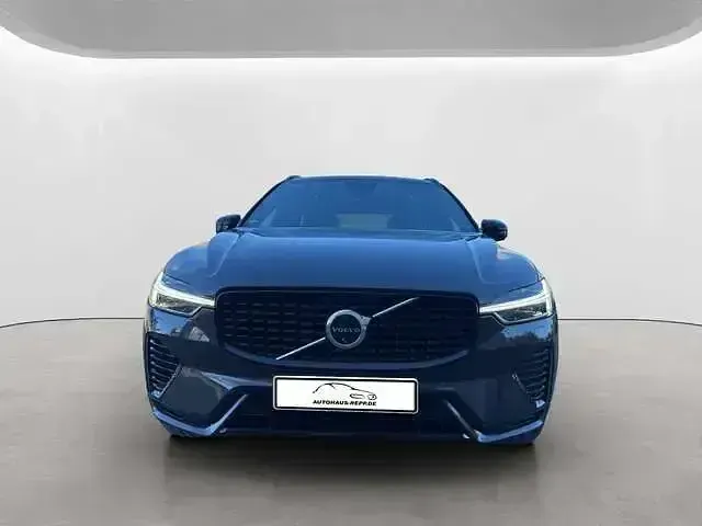 Gebraucht Volvo XC60 Ultimate 335 PS (246 kW) 2023 Platinum grey SUV