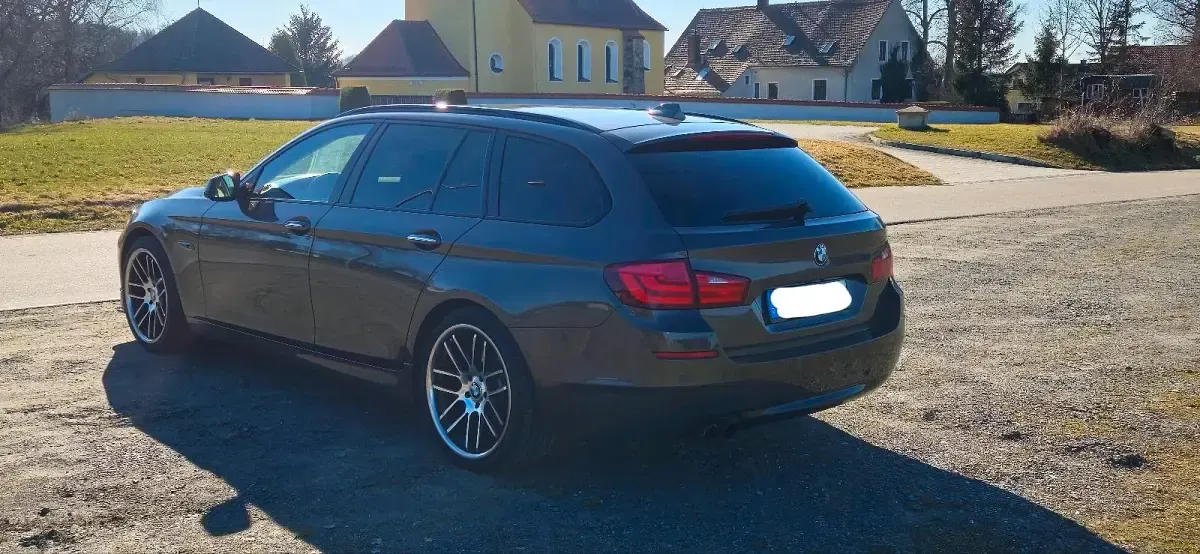 Gebraucht BMW 525 Shadowline 204 PS (150 kW) 2011 Kombi