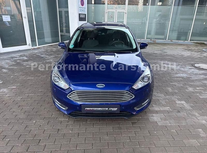 Gebraucht Ford Focus Titanium 120 PS (88 kW) 2017 Blau Limousine