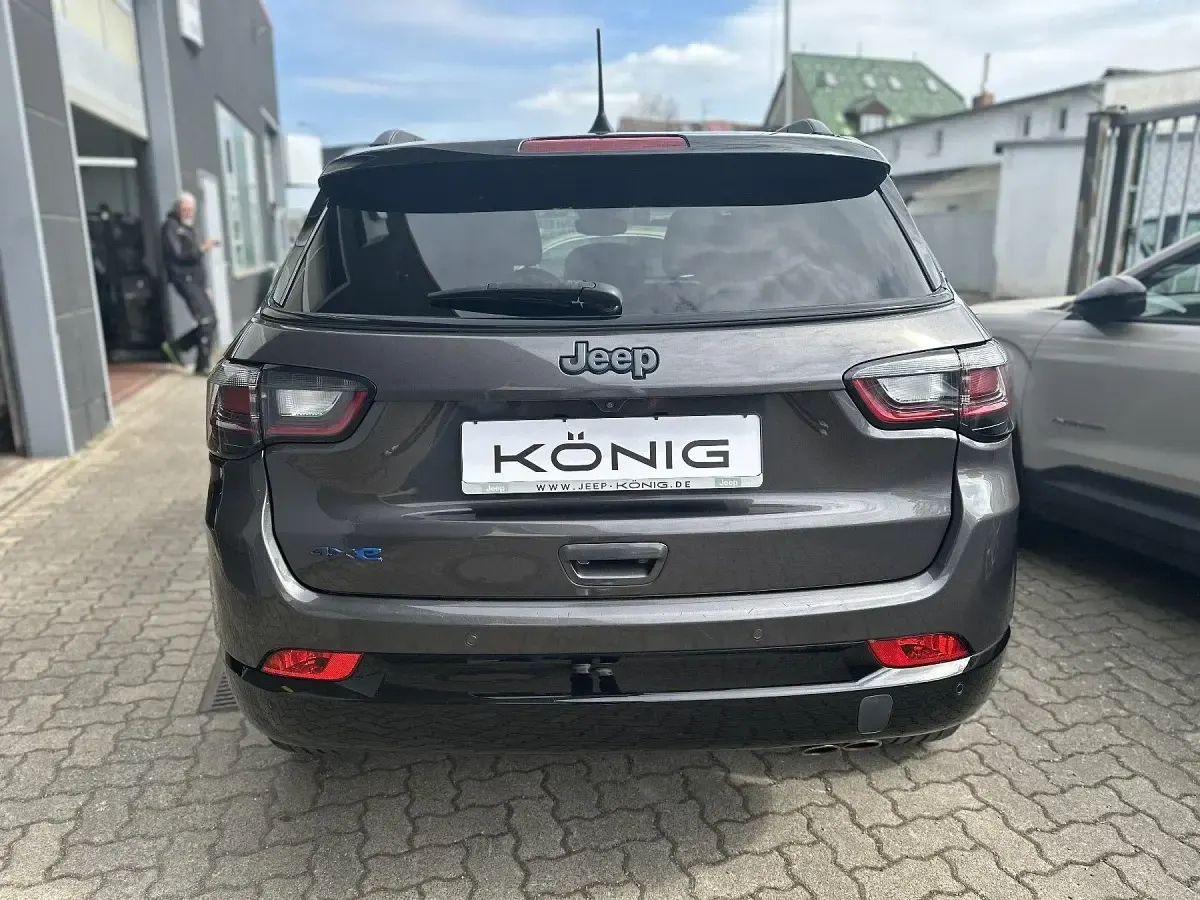 Gebraucht Jeep Compass 180 PS (132 kW) 2022 Grau SUV