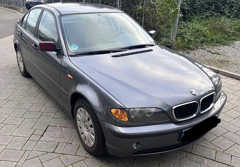 Violet Gebraucht 2002 BMW 316 Limousine | 990 € (Superpreis) - Bild 1/4