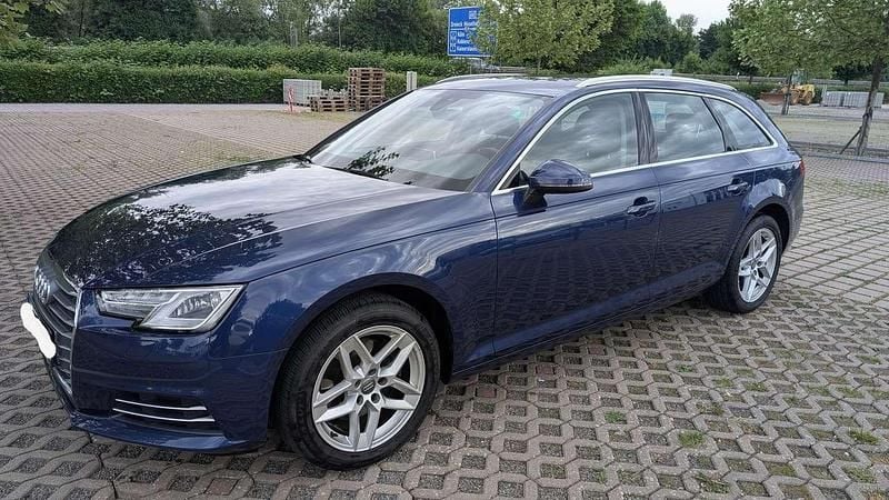 Blau Gebraucht 2018 Audi A4 Sport Kombi | 14.500 € (Superpreis) - Bild 1/4